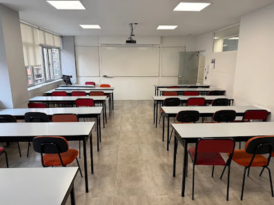 Academia Oposiciones Policía Local ISFES