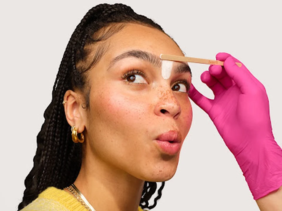 Foto de Bar de Cejas Benefit Cosmetics