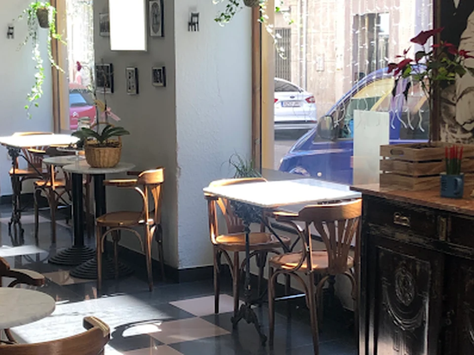 Café Luis Buñuel
