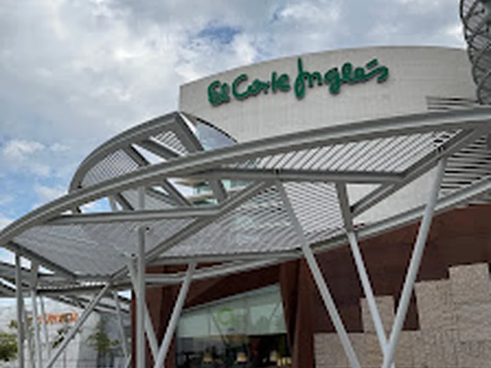 El Corte Inglés Puerto Venecia