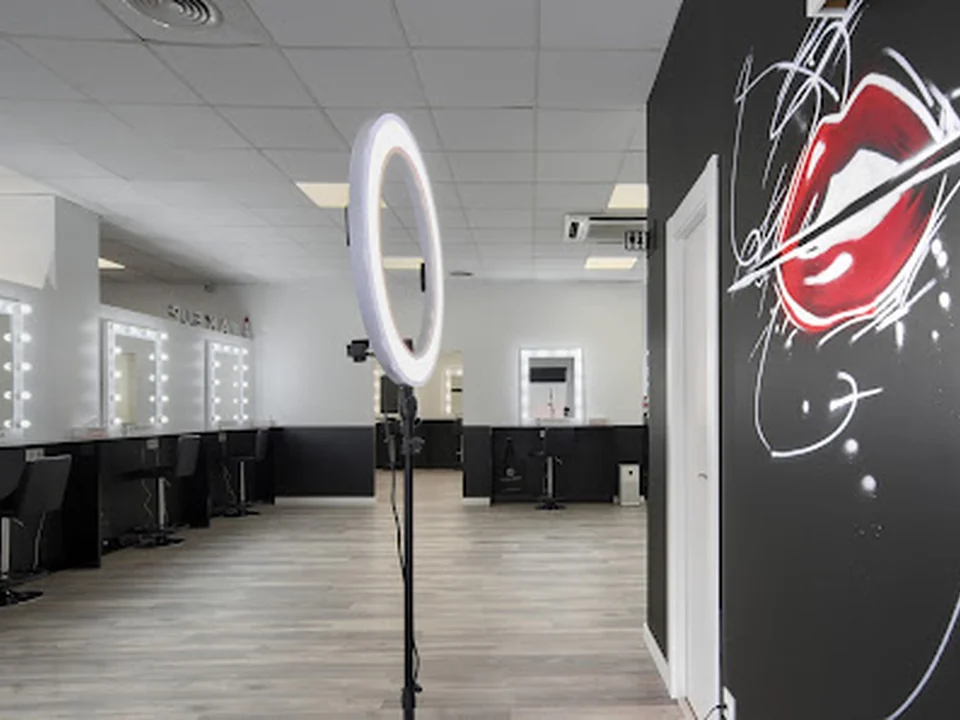 Elisa García Makeup Academy