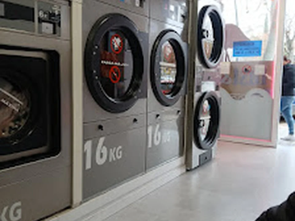 Foto de Fast & Fresh Lavanderia Autoservicio