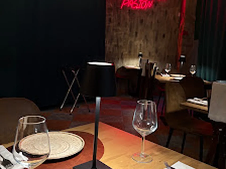 Foto de FIRE ( Restaurante de cocina Argonesa - Braseria - Arroceria - Especialistas en Ternasco de Aragón IGP )
