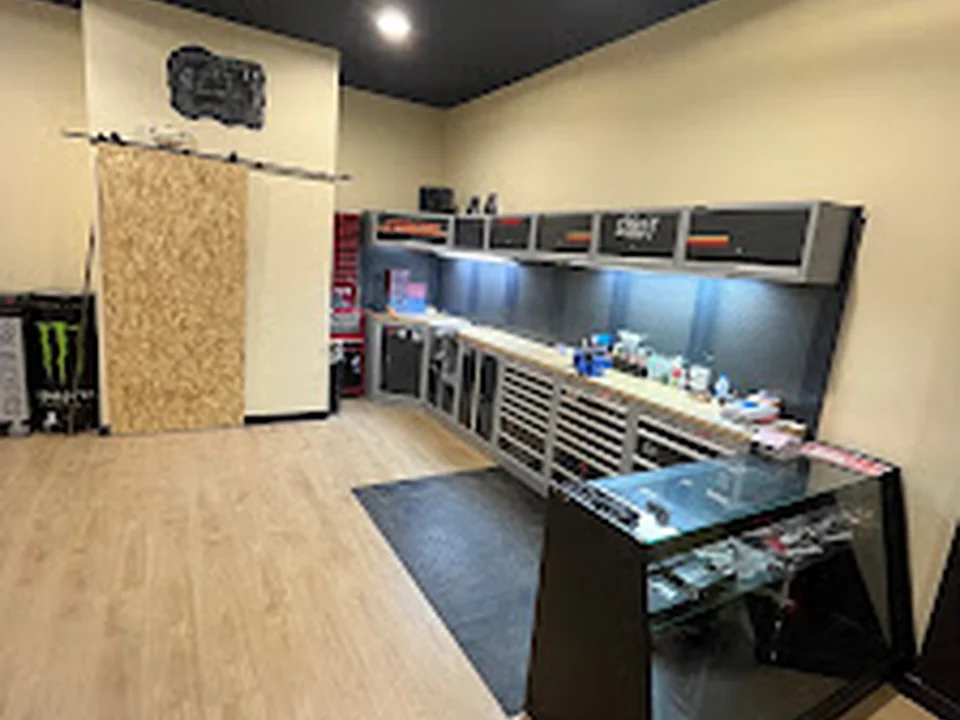 FORK'S GARAGE