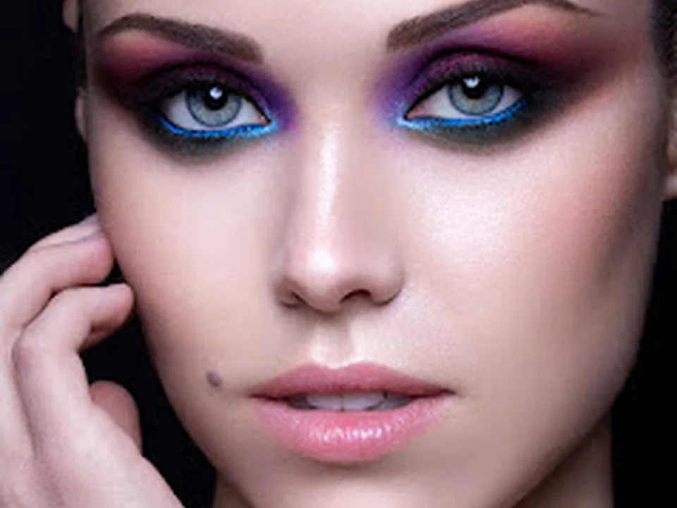 Javi Romero Studio. Formación en Maquillaje, Emprendimiento y Servicios