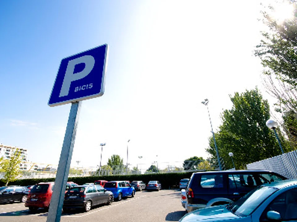 Parking Centro Natación Helios