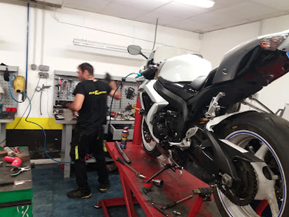 Play Motos