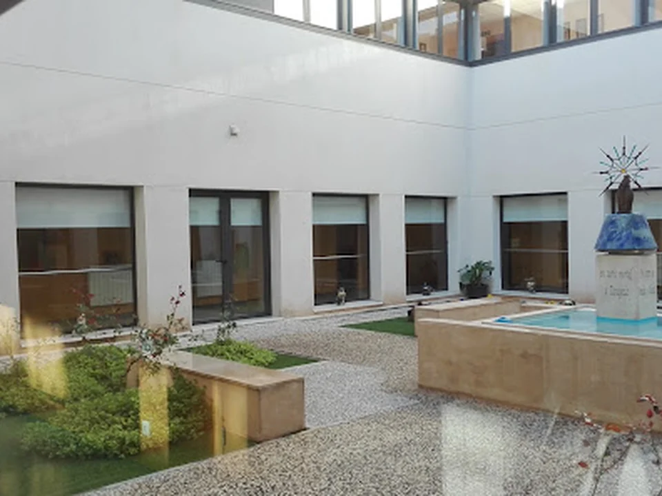 Residencia Madre María Pilar Izquierdo Gestión Privada